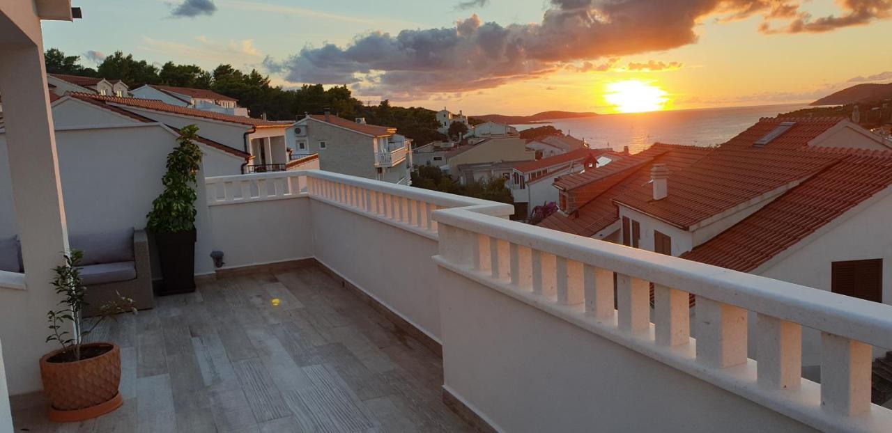 Apartments Bubalo Хвар Экстерьер фото