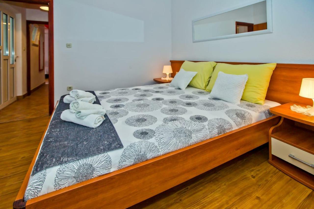 Apartments Bubalo Хвар Экстерьер фото