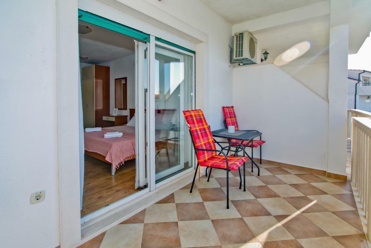 Apartments Bubalo Хвар Экстерьер фото