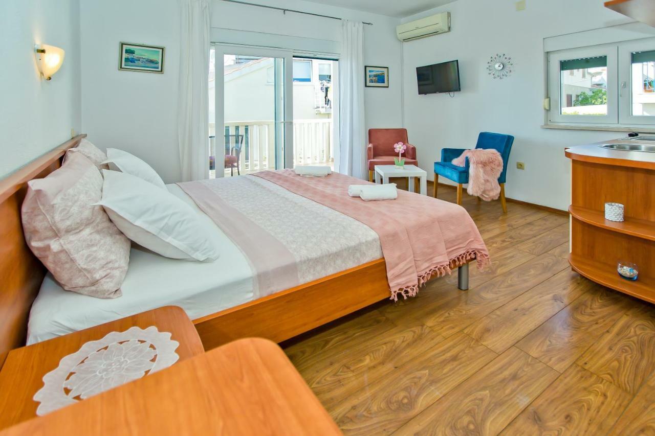 Apartments Bubalo Хвар Экстерьер фото
