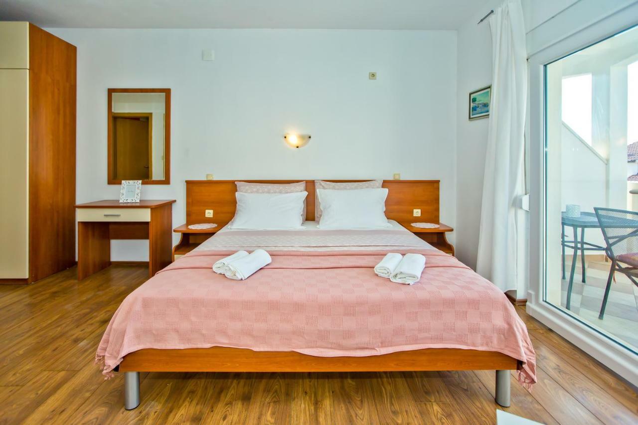 Apartments Bubalo Хвар Экстерьер фото