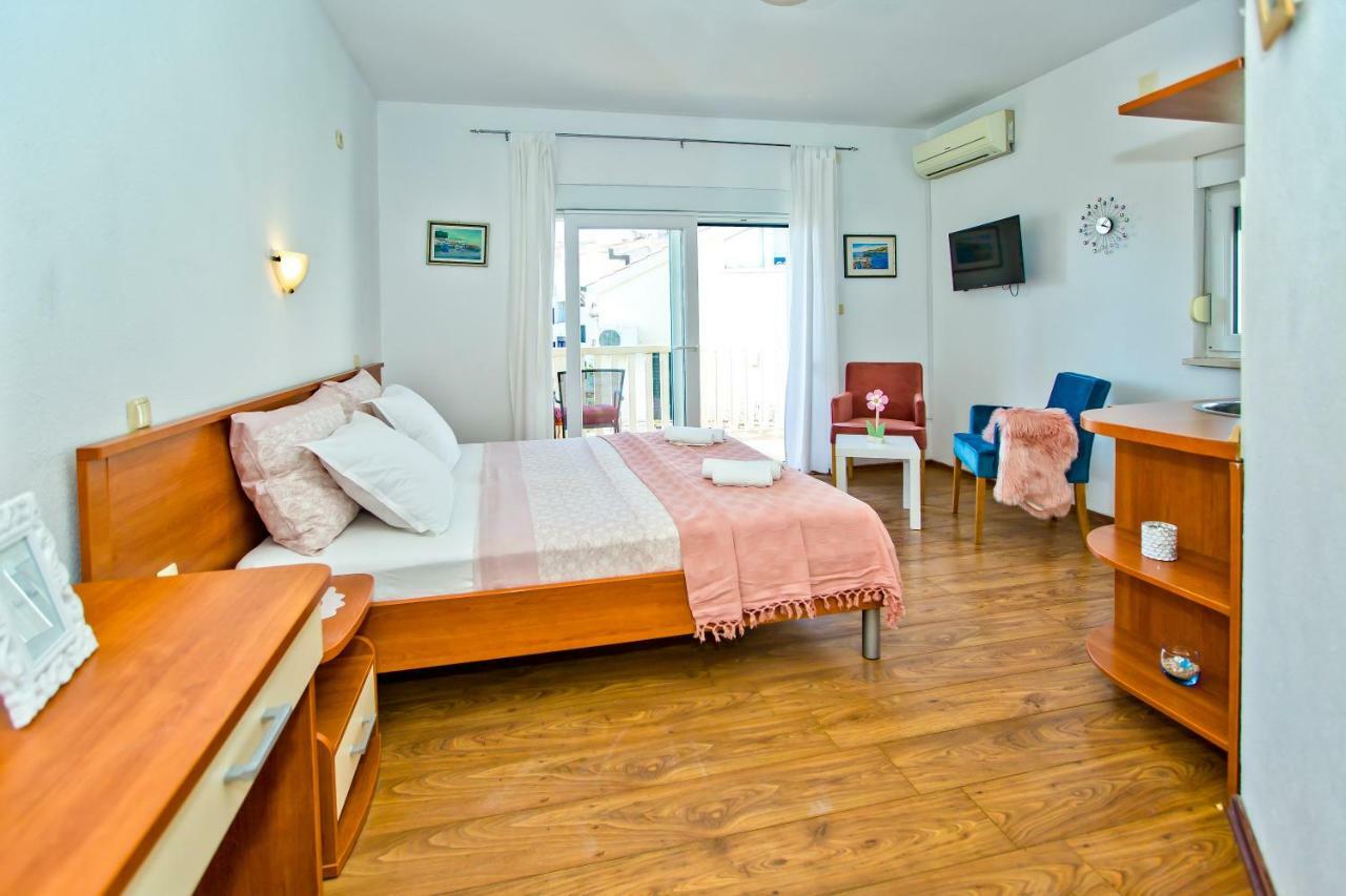 Apartments Bubalo Хвар Экстерьер фото